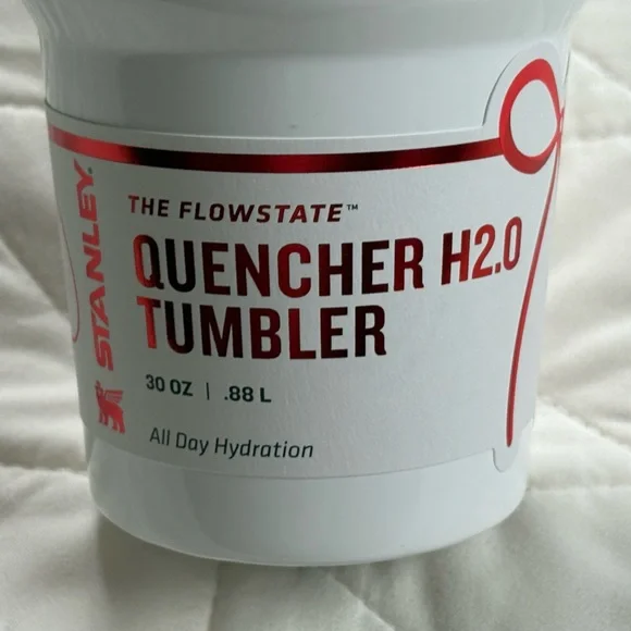 SOLD - Stanley Quencher H2.0 30oz Tumbler Frost Polka Dot Limited Edition Gold - Picture 3 of 8